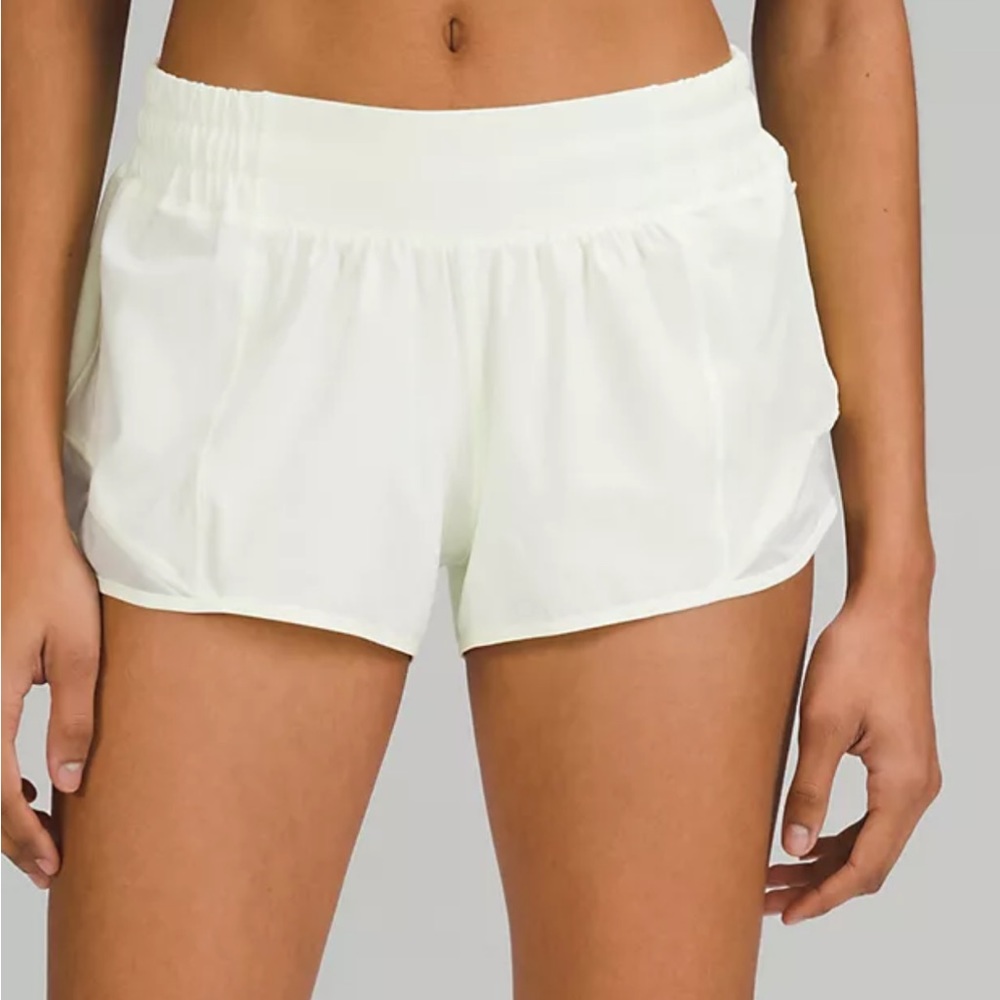 Lululemon size 6 hotty hot high rise shorts in color elixir
